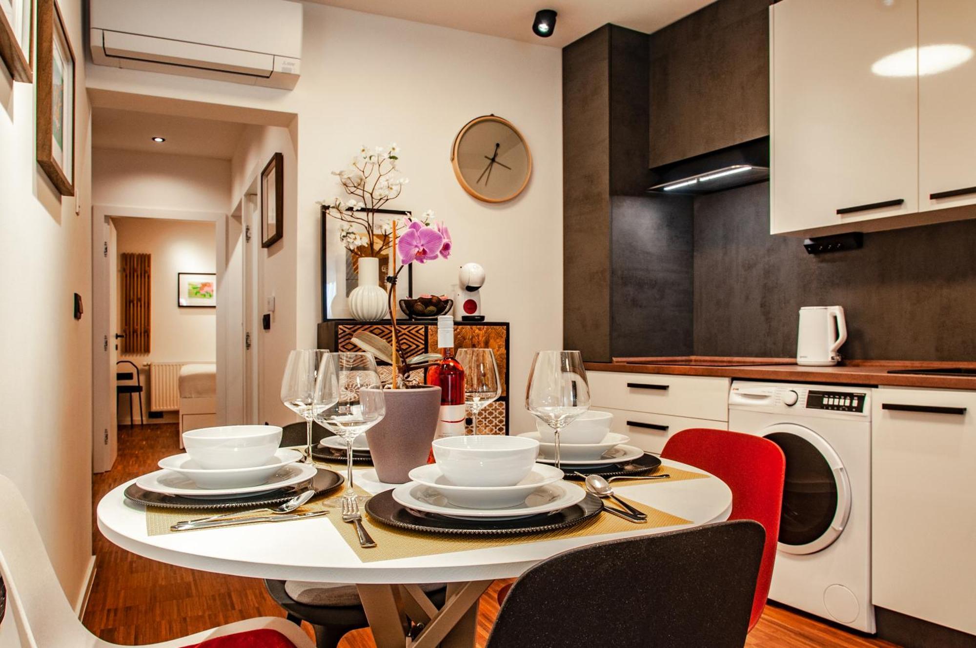 Six In The City Apartment, Ljubljana Exterior photo